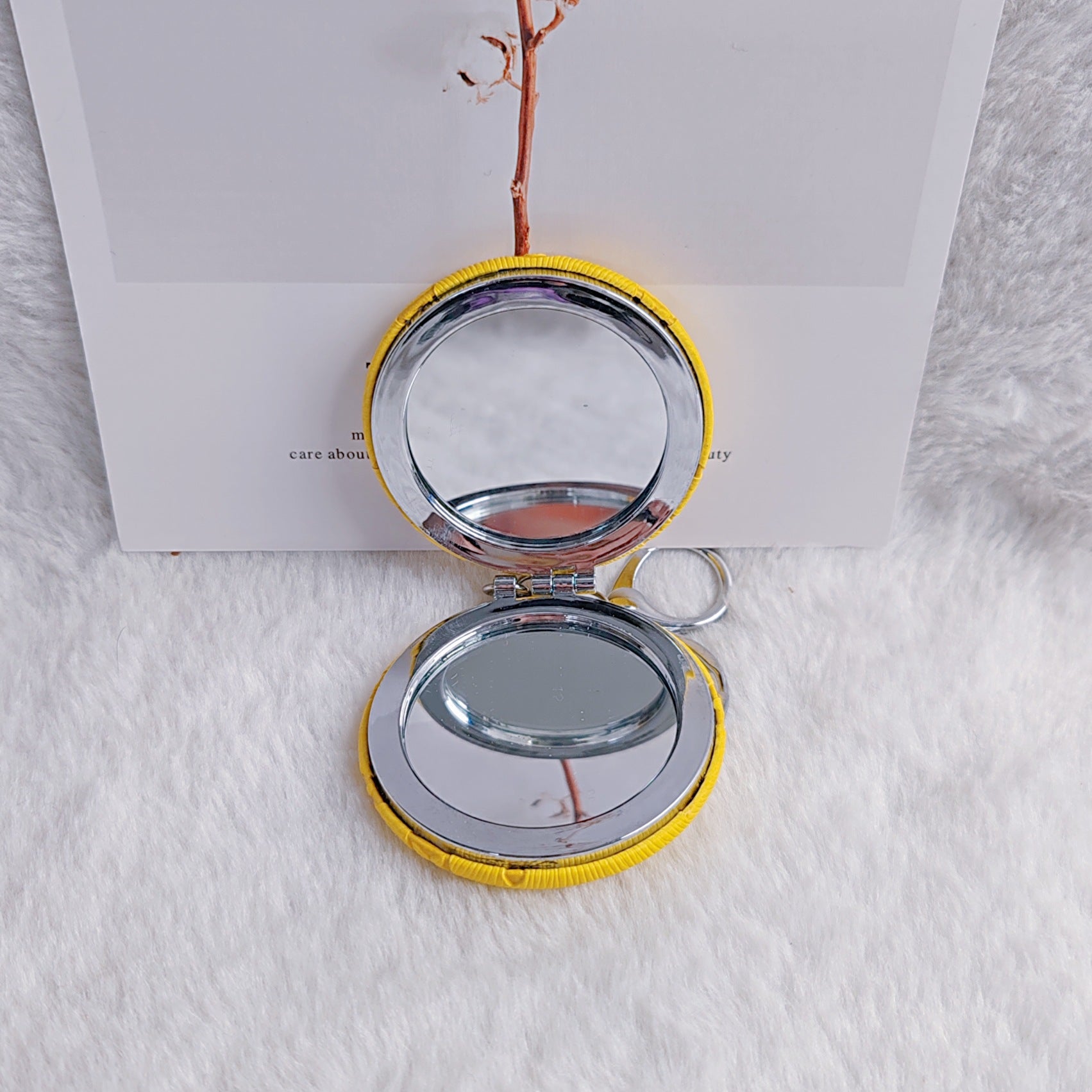Plaid Pattern PU Leather Round Mirror Keychain Gold Clasp 2pcs 4