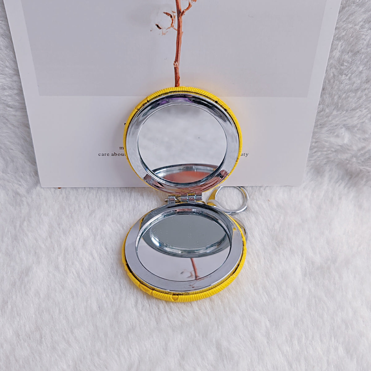 Plaid Pattern PU Leather Round Mirror Keychain Gold Clasp 2pcs 4