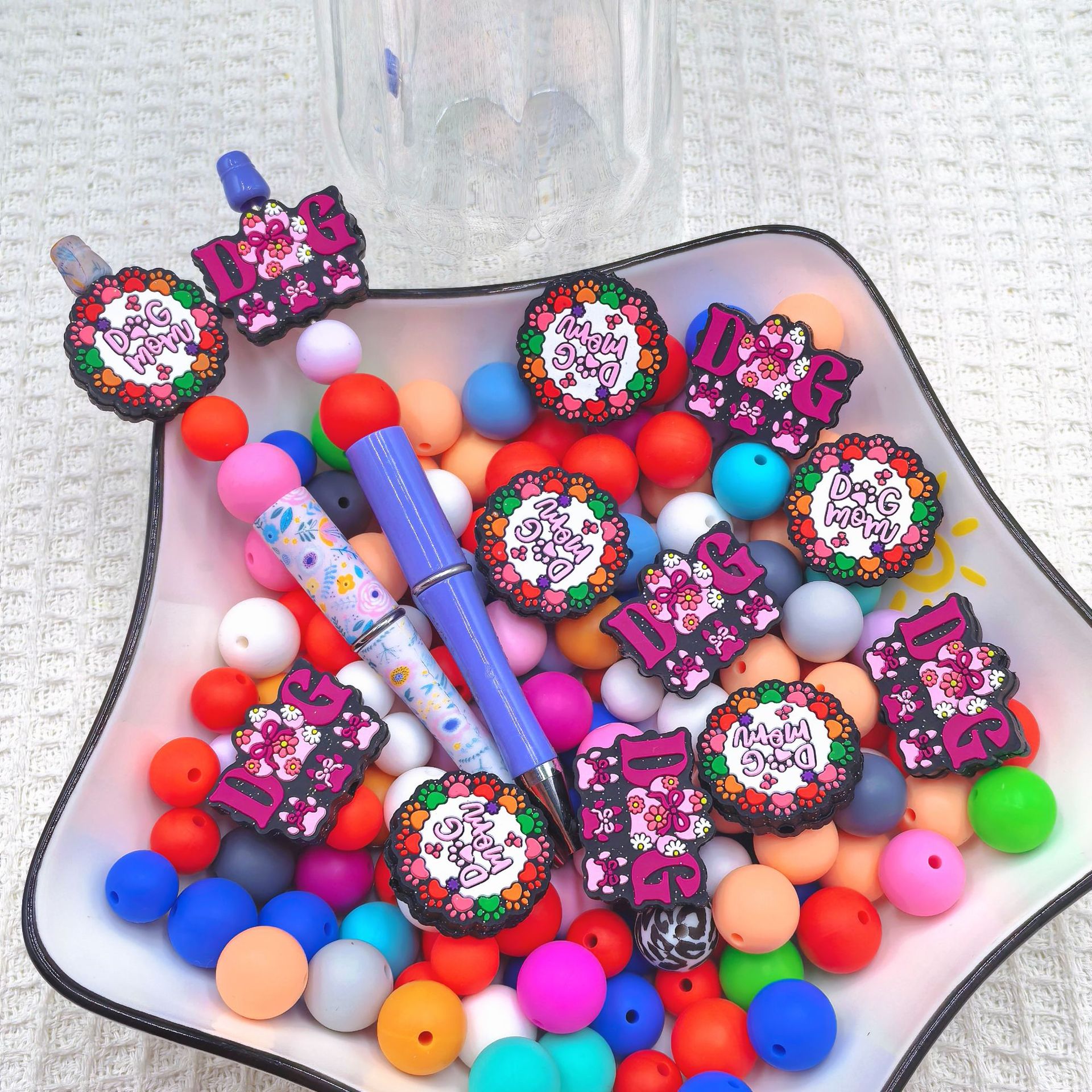 Silicone Focal Beads Dog Claw Card Bold Text Vibrant Colors 20pcs