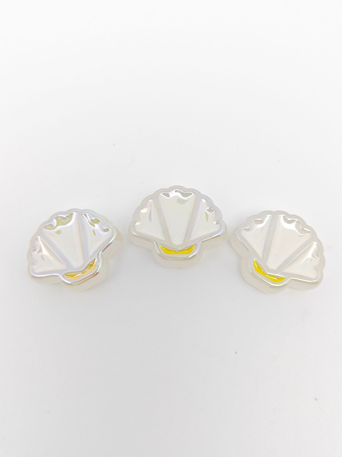 Glow Scallop Acrylic Beads 24mm Pastel Luminescent 50pcs 19