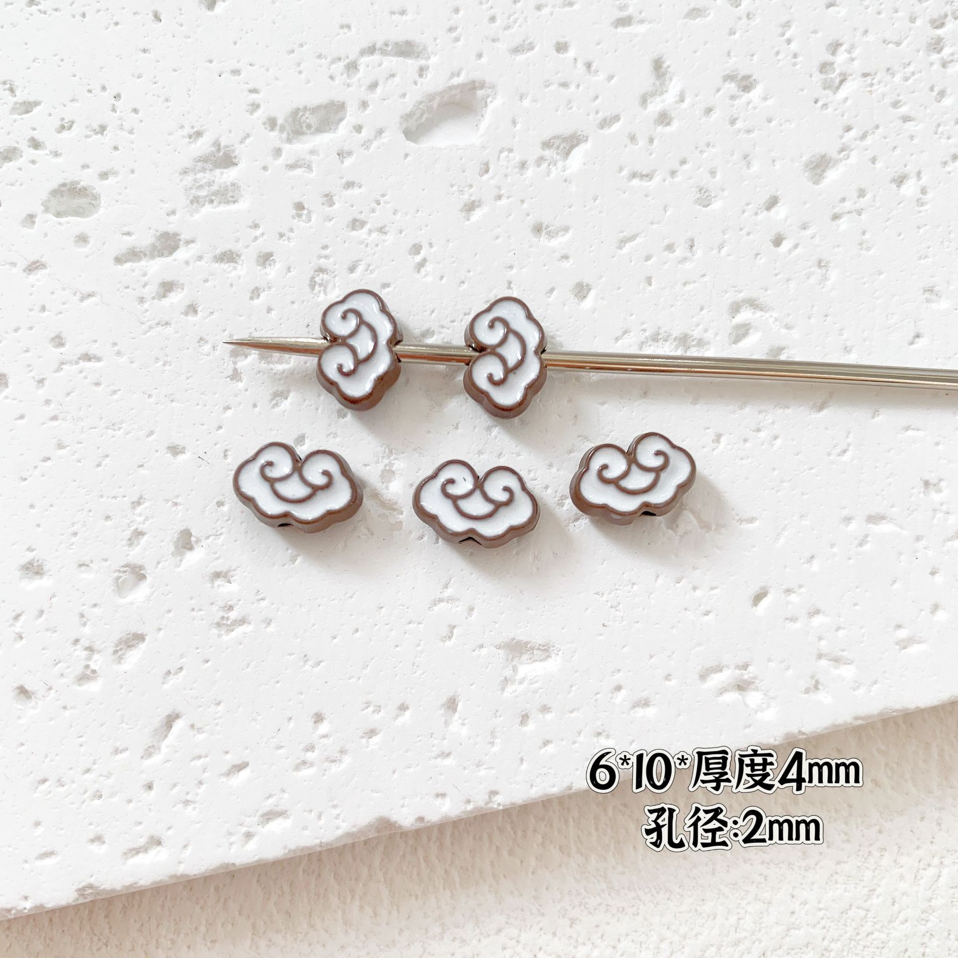 Baking Painted Potato Chips Card Metal Beads 2mm Hole 20pcs 6