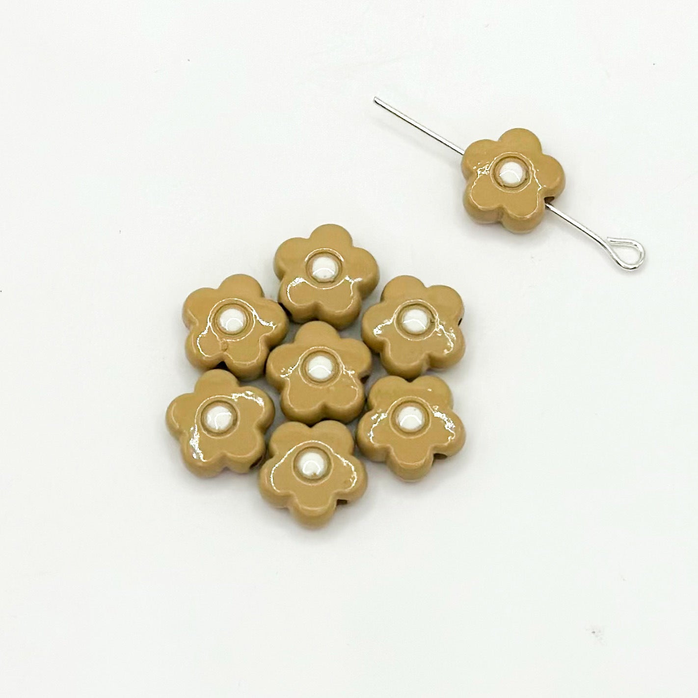 Flower Metal Beads 10mm Baking Painted Cream Two-Color Alloy 20pcs 17