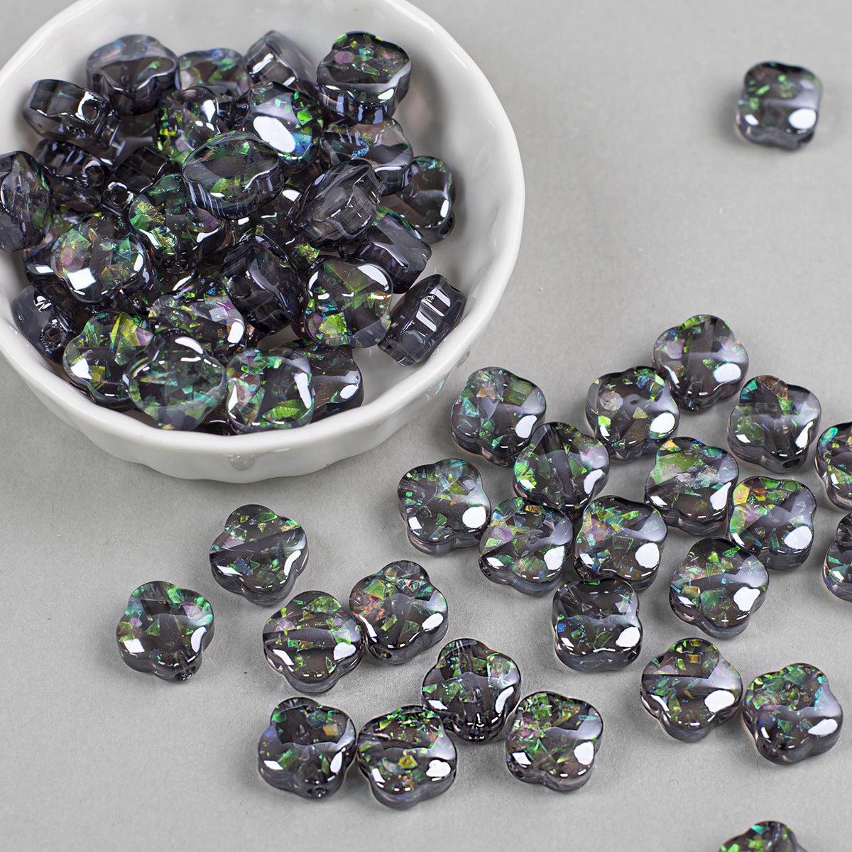 Shimmer Clover Resin Beads 12mm Iridescent Sparkle 10pcs 15