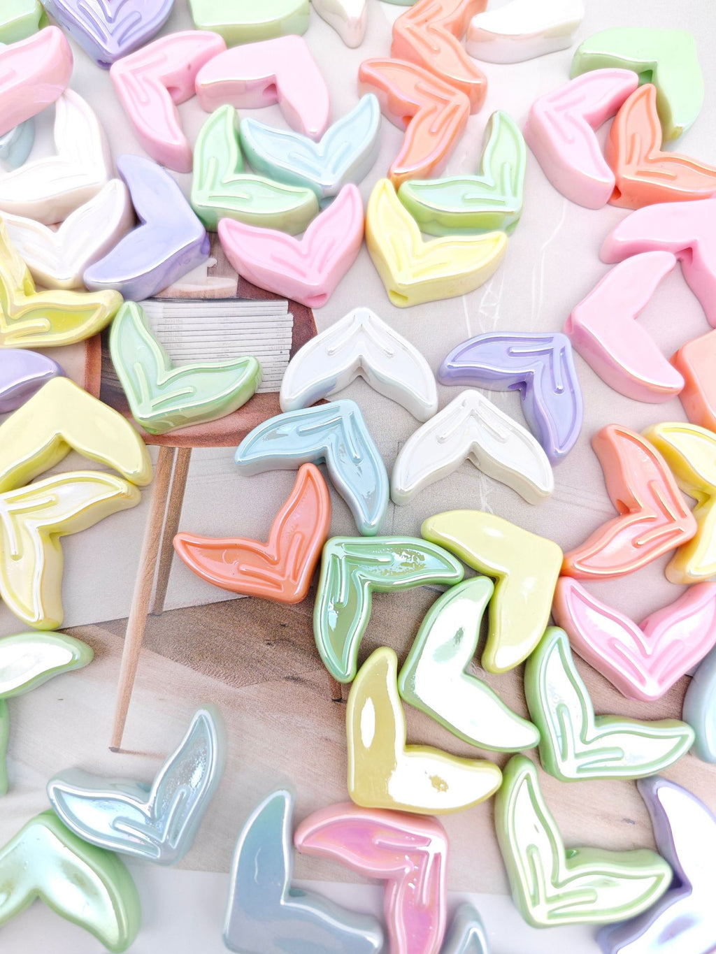 Glow Mermaid Tail Acrylic Beads 29x20x9mm Glow In The Dark 50pcs 6