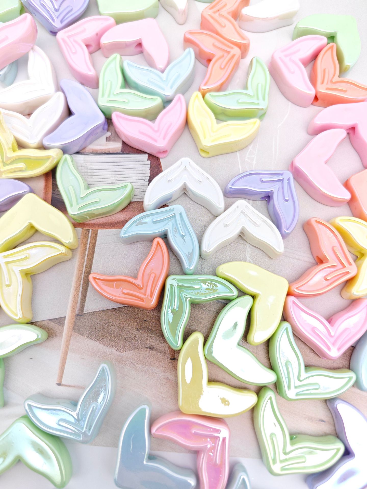 Glow Mermaid Tail Acrylic Beads 29x20x9mm Glow In The Dark 50pcs 6