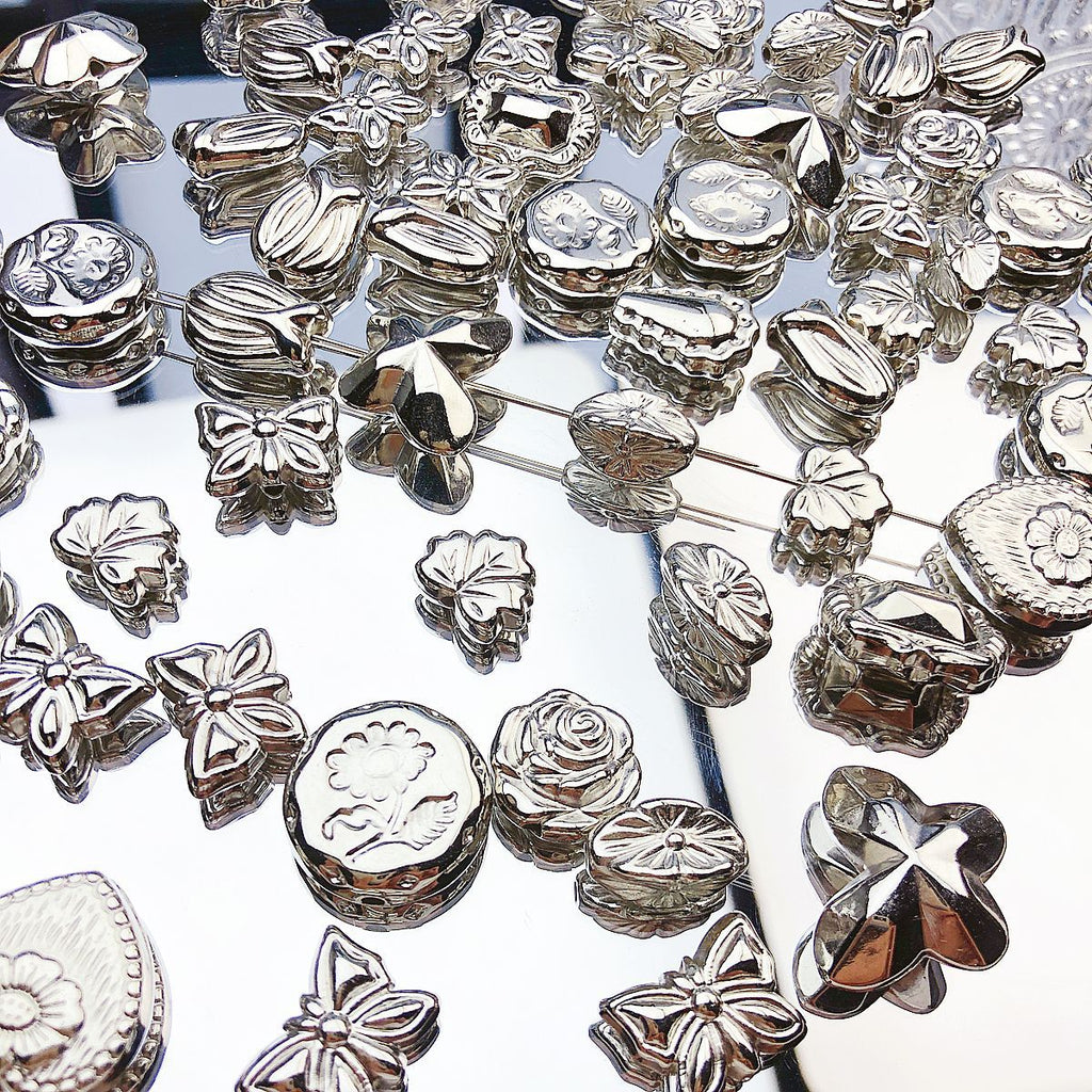 Flower Acrylic Beads Glossy Silver Tone Floral Detail CCB Plastic 100pcs 2