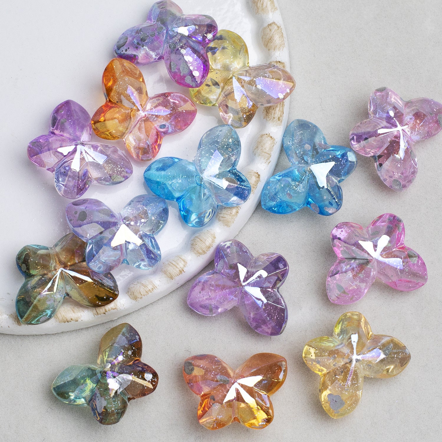 Faceted Butterfly Acrylic Beads 15-20mm Crystal Mixed 10pcs