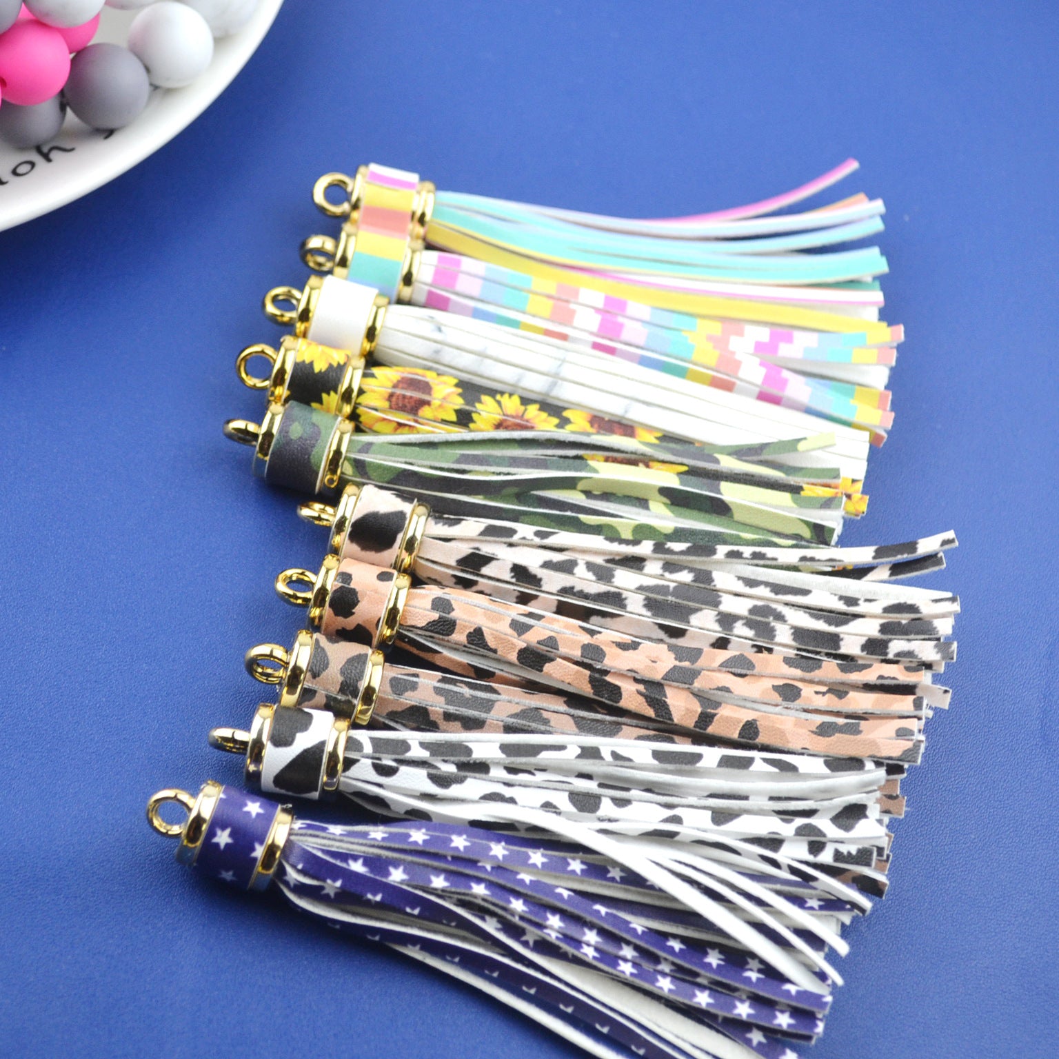 Multi Patterned PU Leather Tassel Keychain Charms 10cm 6pcs 3