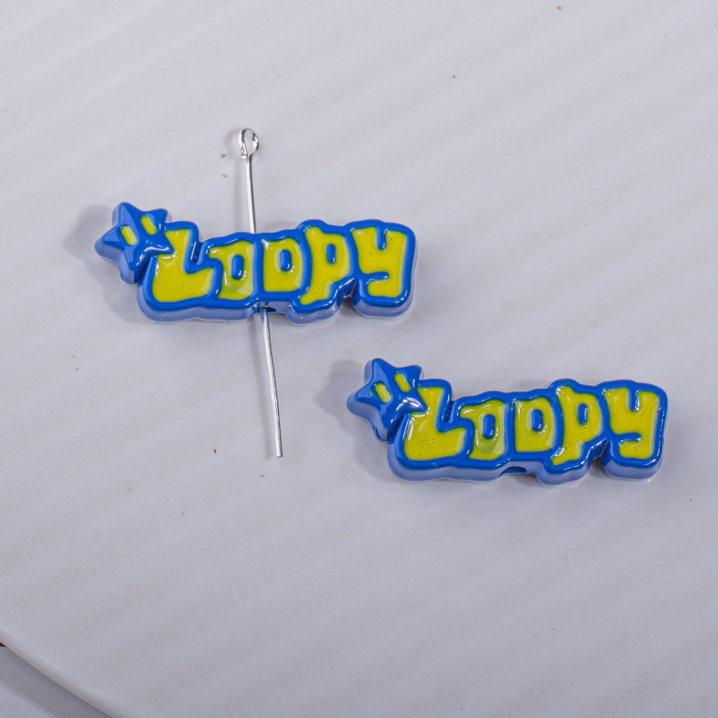 Painted Loopy Acrylic Beads 12x33.6mm Double Color Small Beaver Plate 10pcs 7