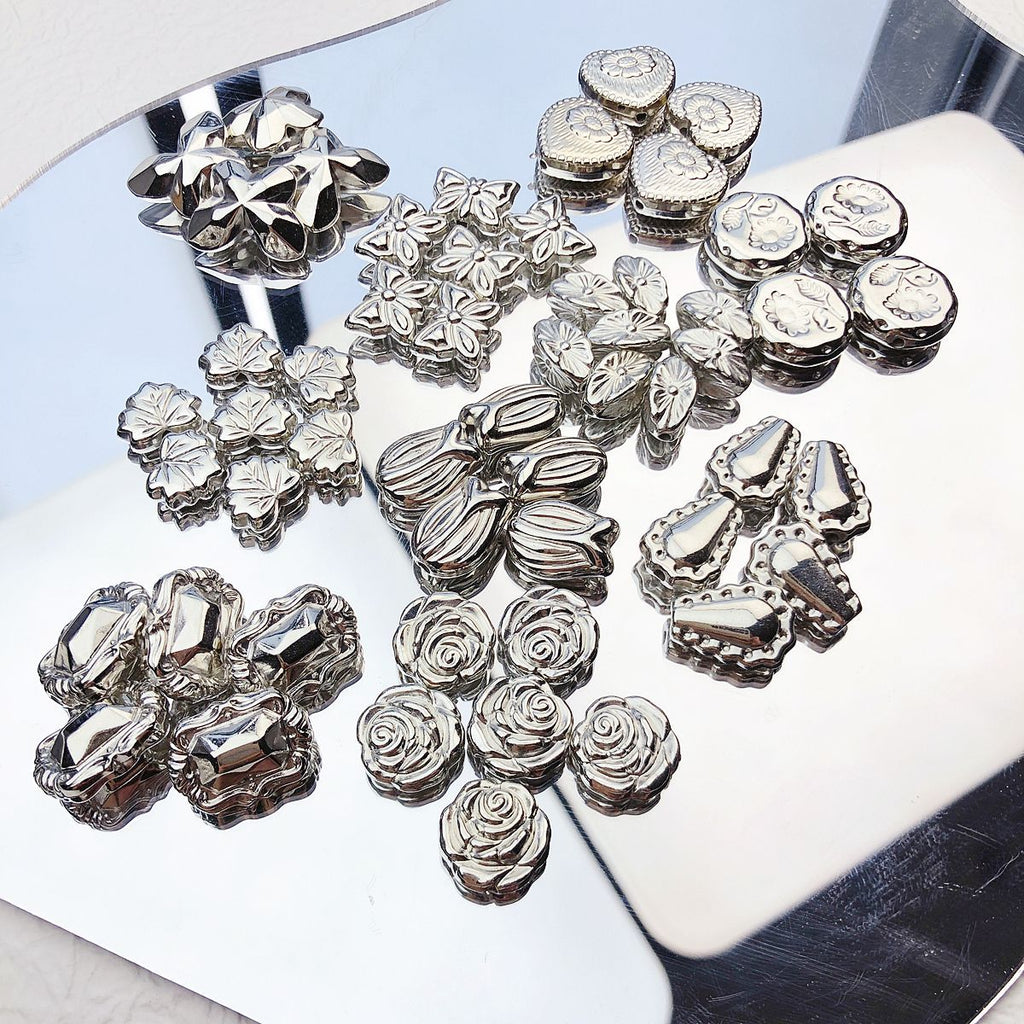 Flower Acrylic Beads Glossy Silver Tone Floral Detail CCB Plastic 100pcs 4