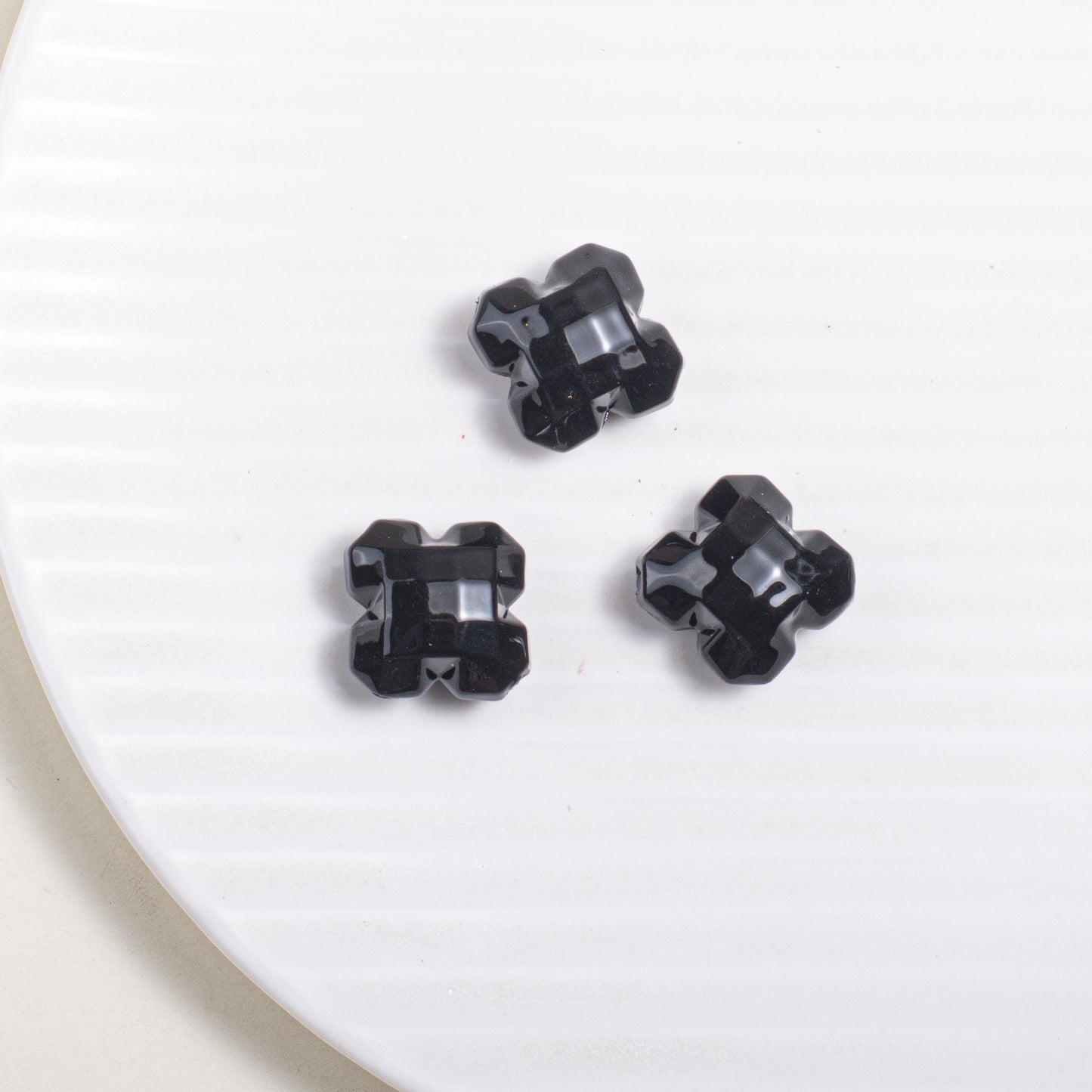 Glossy Painted Faceted Four-Leaf Clover Acrylic Beads 16mm 5pcs 3