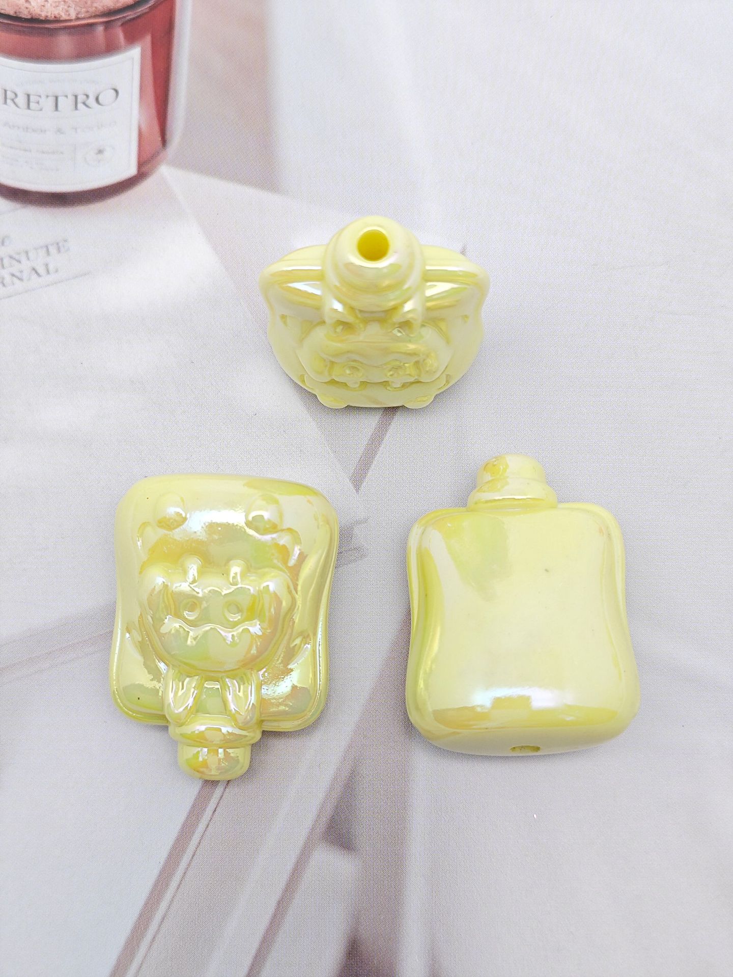 UV Plating Sucking Jelly Acrylic Beads 32mm Glossy Pastel Smile 50pcs 10