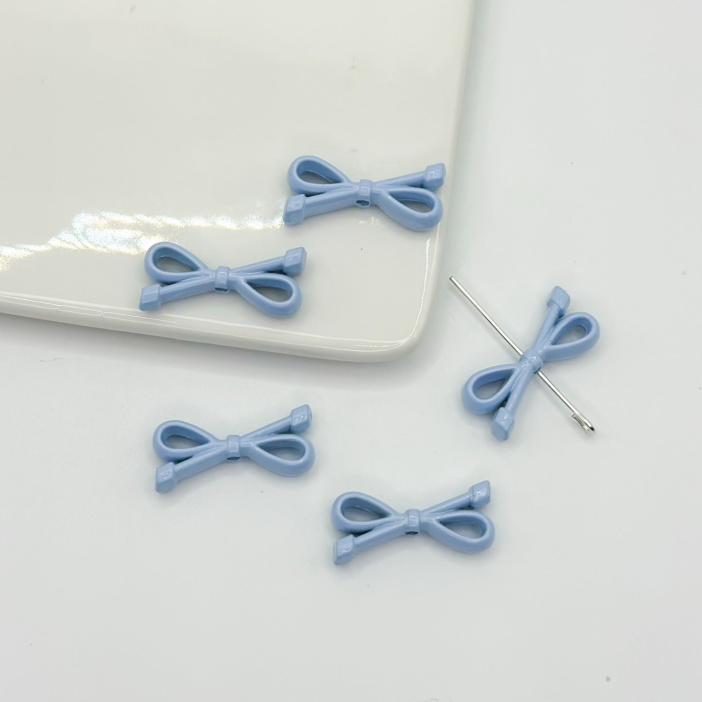 Eight Character Shaped Bow Tie Metal Beads 10*22mm Baking Painted 10pcs 14