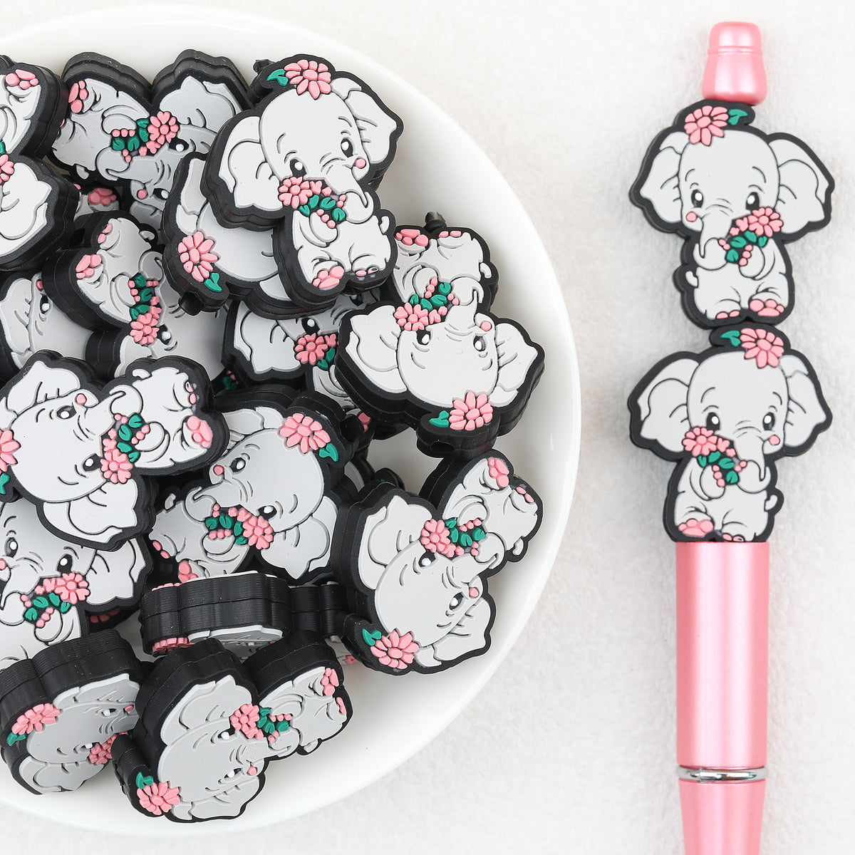 Cute Elephant Holding Flowers Silicone Focal Beads 20Pcs 