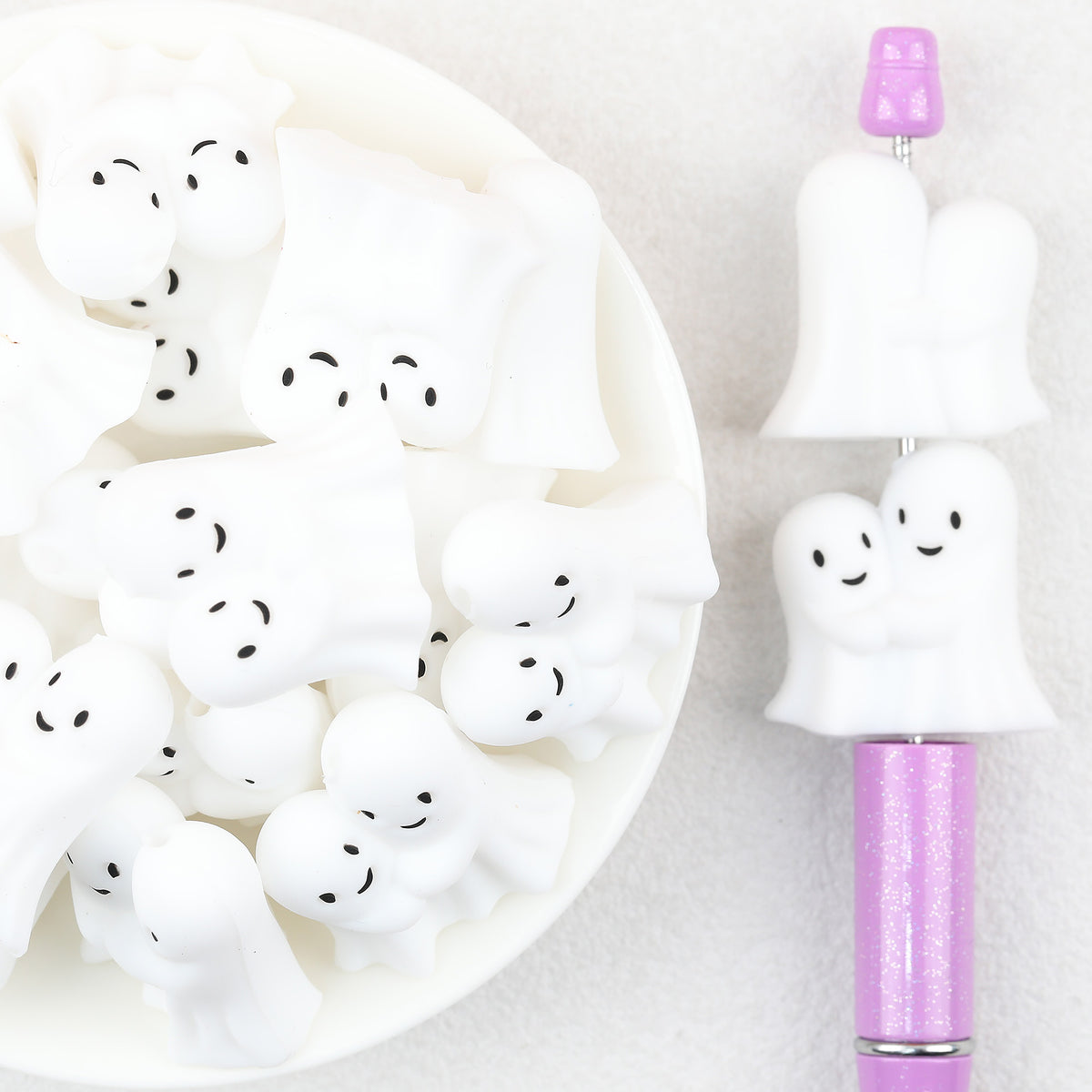3D Halloween Two Adorable Ghosts Silicone Focal Beads 20Pcs 