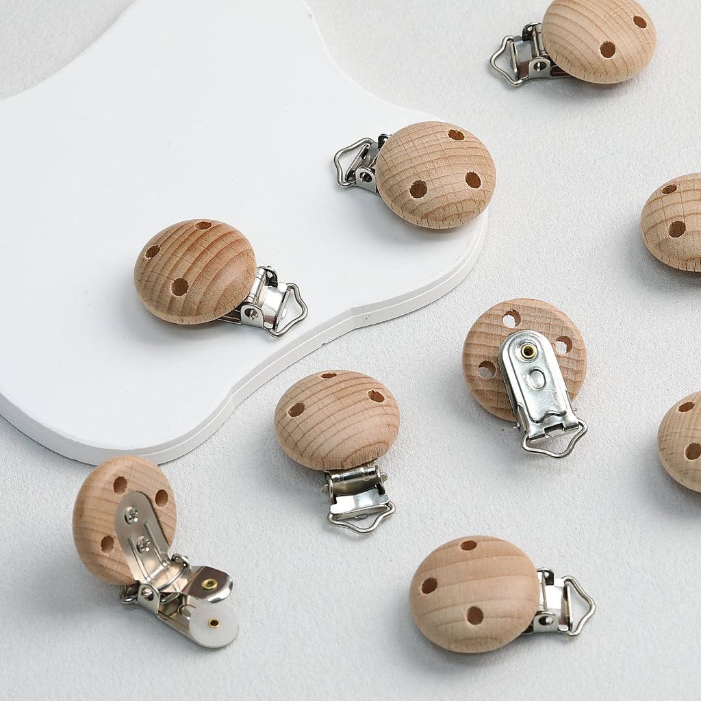 Beech Wood Round Pacifier Clip with Three Holes 30mm