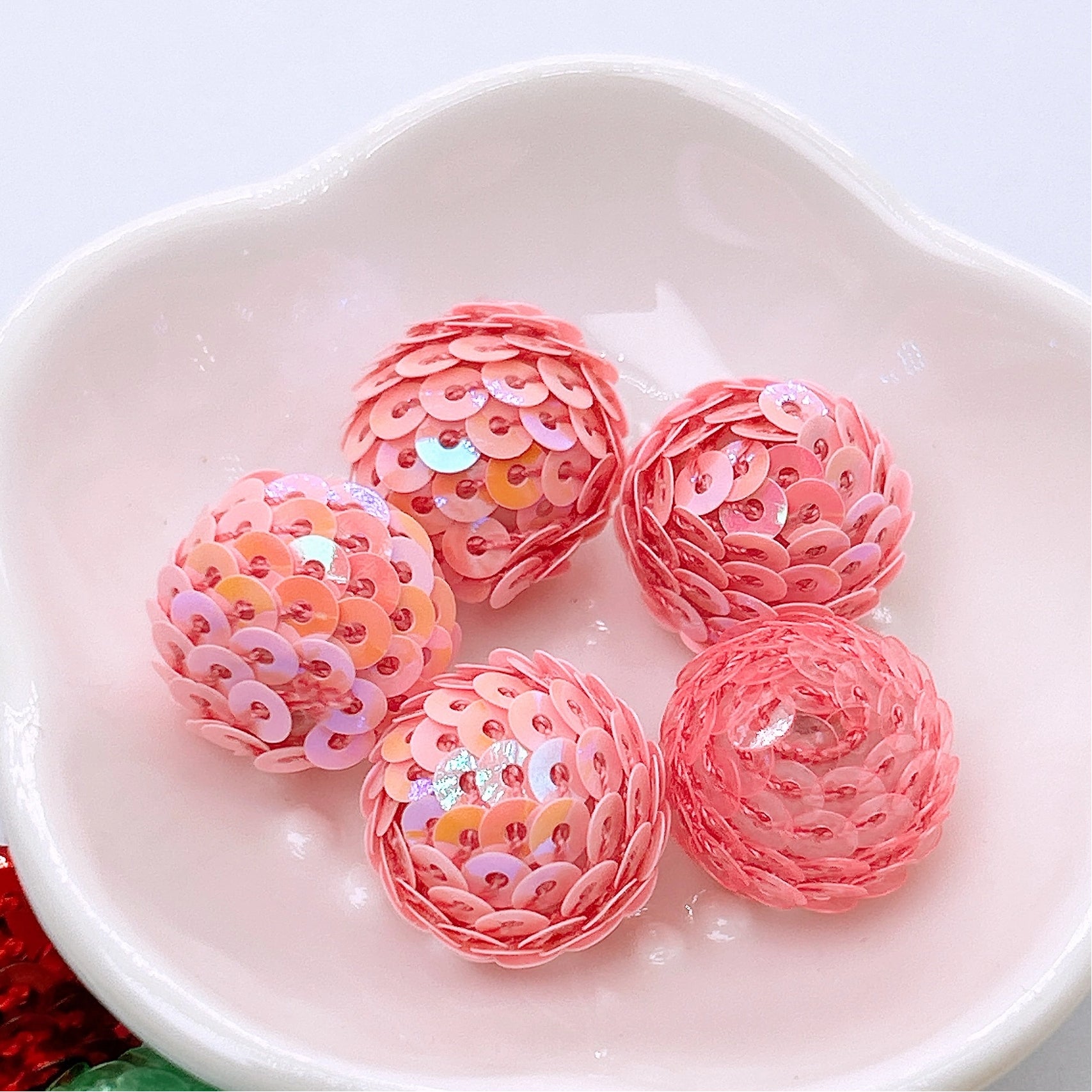 Glitter Bubblegum Beads 16-20mm Fish Scale Sequin Cluster 50pcs 3