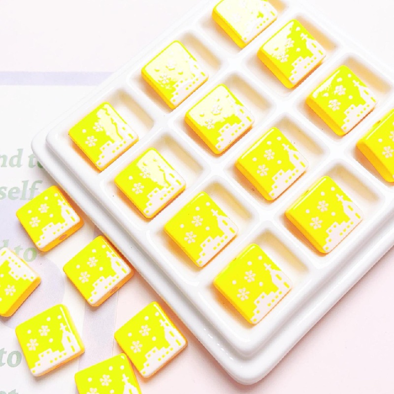 Christmas Square Acrylic Beads 16mm Gingerbread House Design 10pcs 13