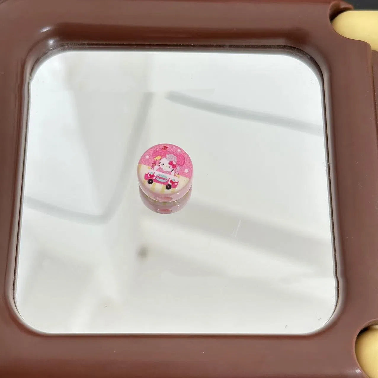 Flat Round Acrylic Beads 18mm Cute Hello Kitty Pattern 10pcs 2