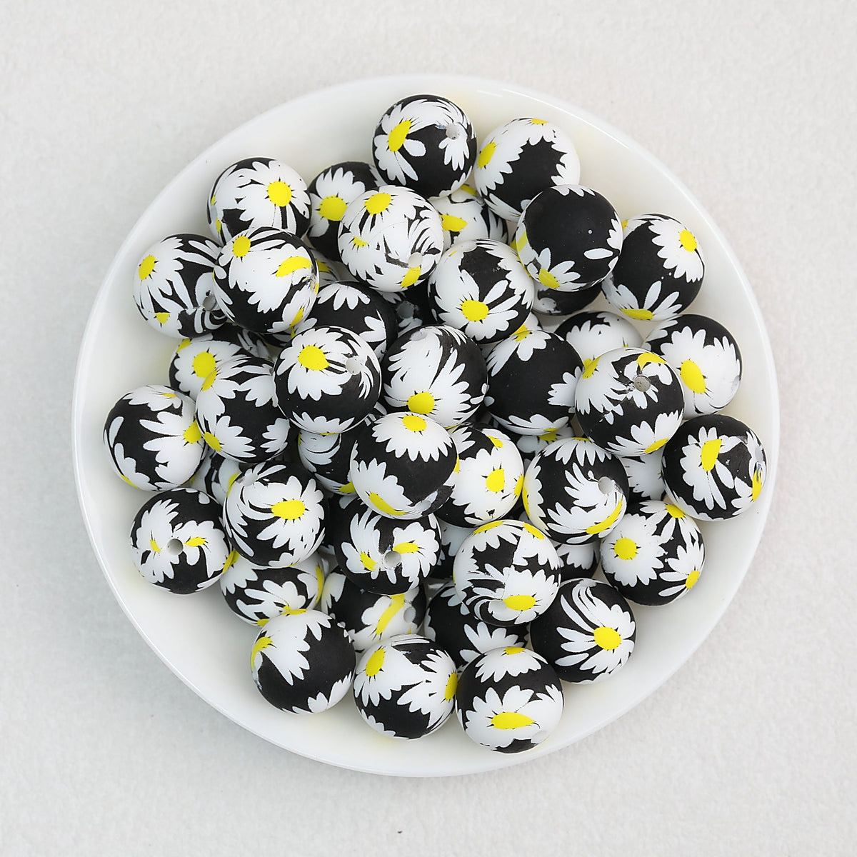 15mm Floral Printed Round Silicone Beads Detailed Design 50pcs - White Chrysanthemum