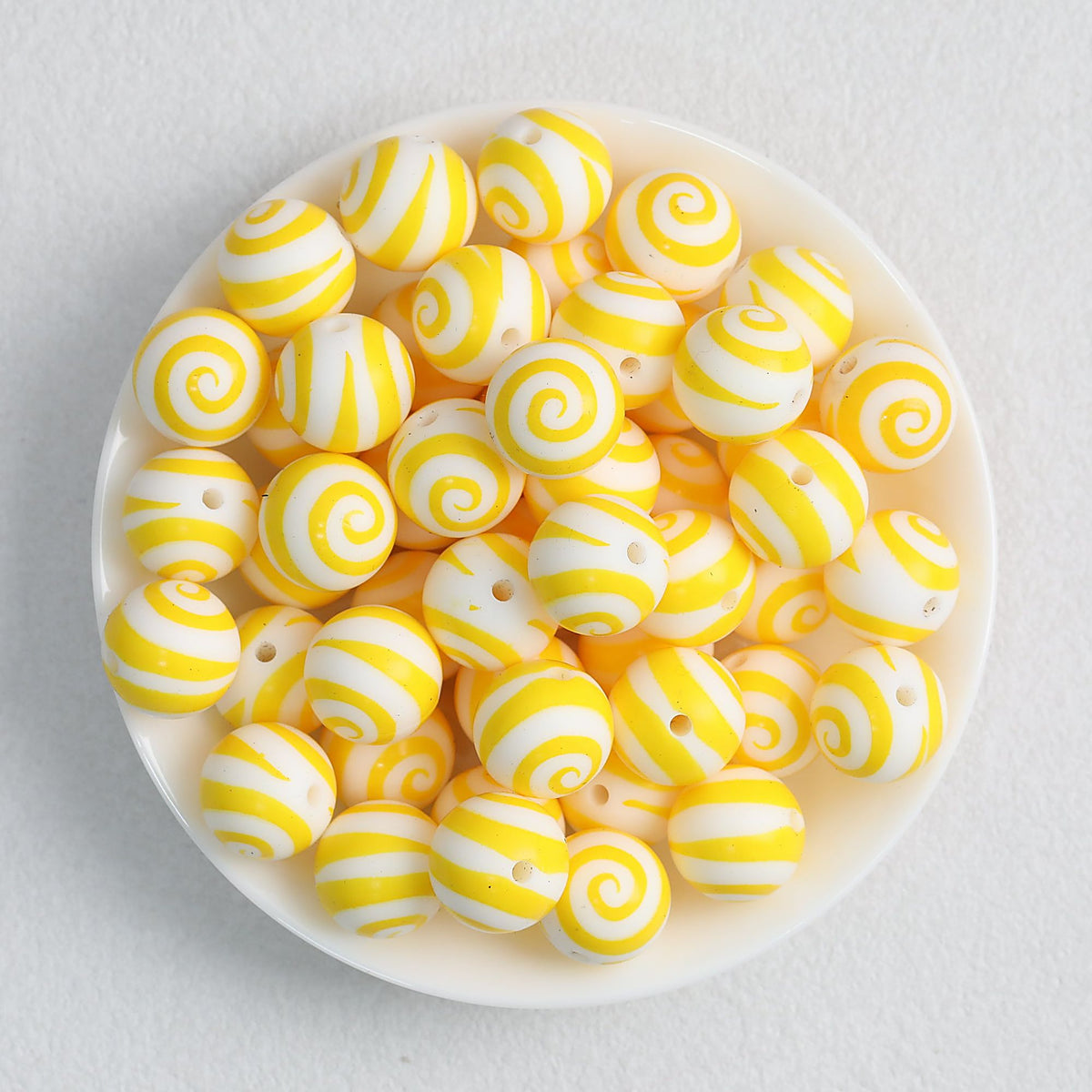 Colorful 15mm Swirl Pattern Priented Round Silicone Beads 50pcs - Yellow