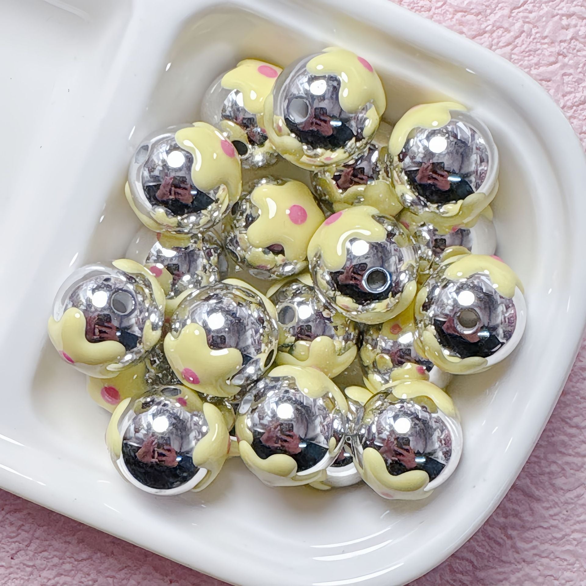 Hand-Painted Flower Heart Round Acrylic Beads 16mm 10pcs 6