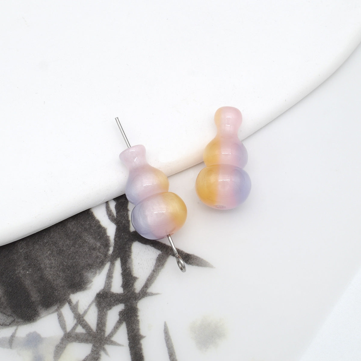 18mm Colorful Resin Gourd Shaped Beads Small Hole 10pcs 9