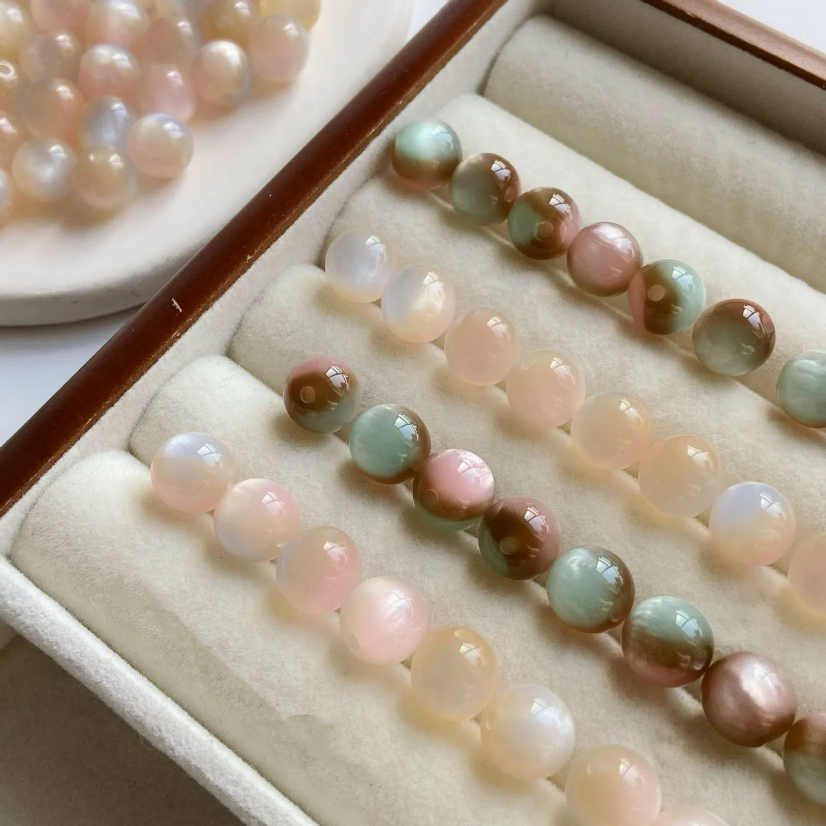 Pearlescent Gradient Resin Beads 8/10mm Pink Brown 50pcs 3
