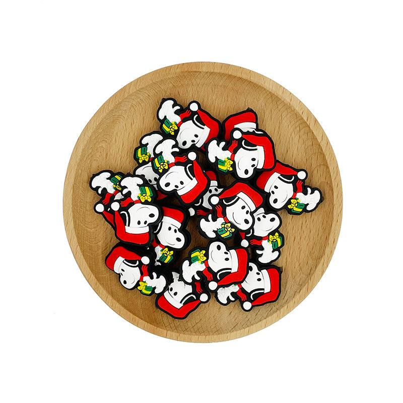 Silicone Focal Beads Christmas Snoopy Holding Green Gift 20pcs 2