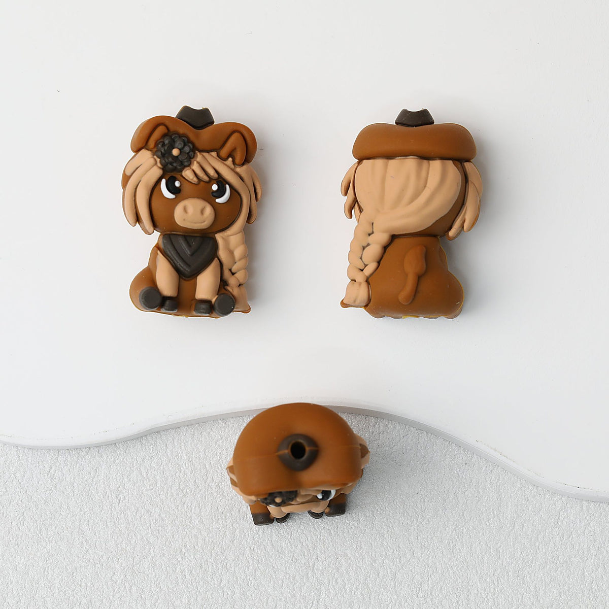 Silicone 3D Focal Beads Braided Pony Light Coffee 20pcs