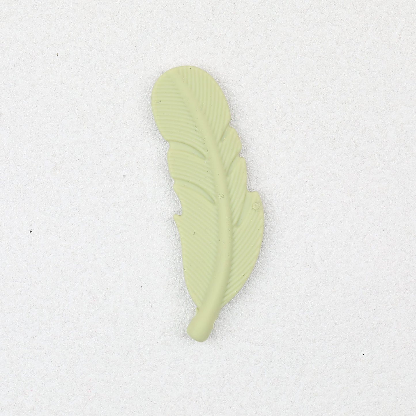 Colorful Feather Shaped Silicone Beads 20pcs - Jasmine Green