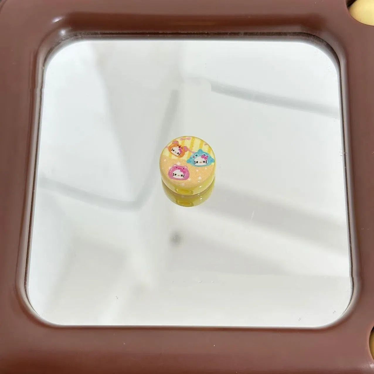Flat Round Acrylic Beads 18mm Cute Hello Kitty Pattern 10pcs 3