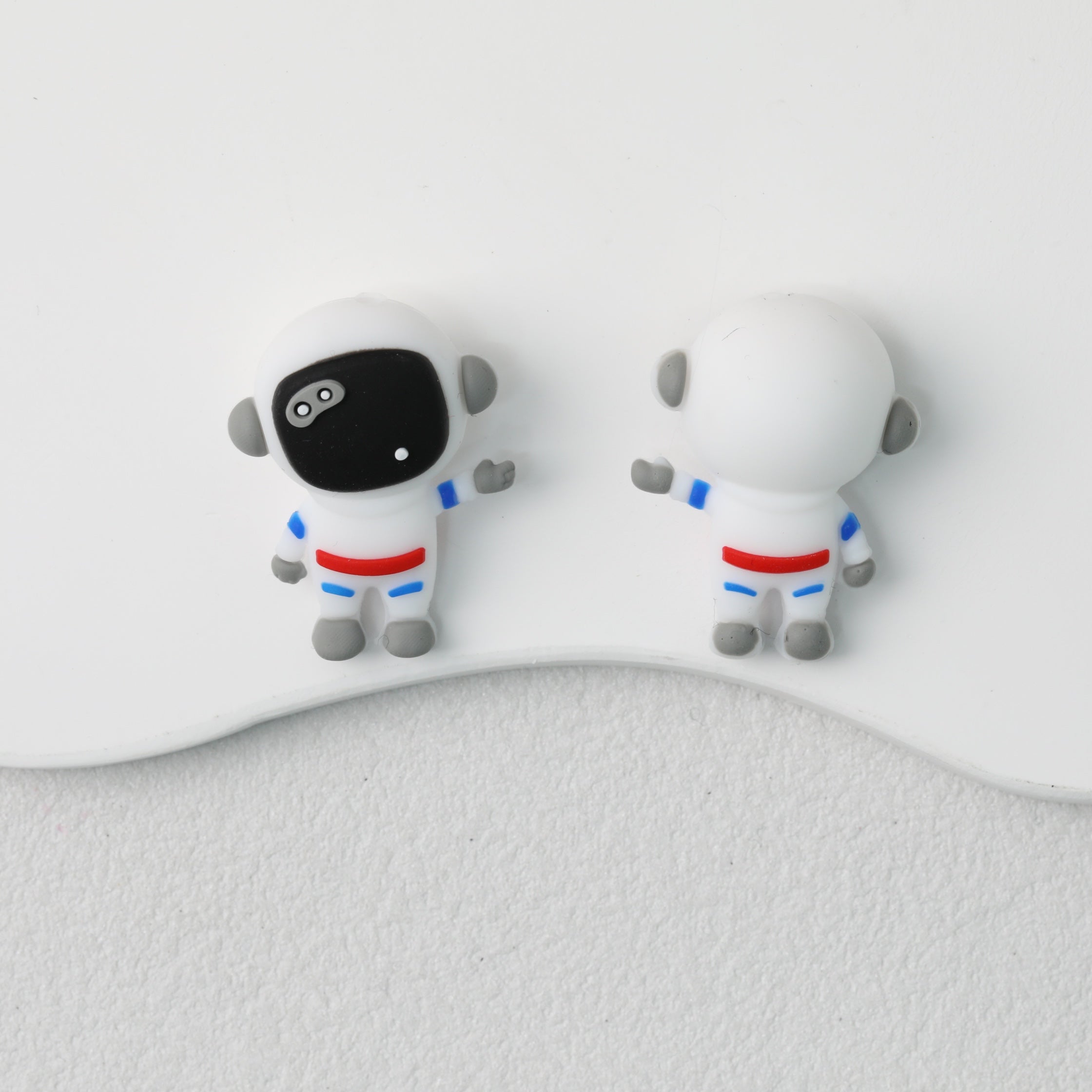3D Spacesuit Astronaut Silicone Focal Beads Wholesale, Side Profile Front View Black Red Blue Suit